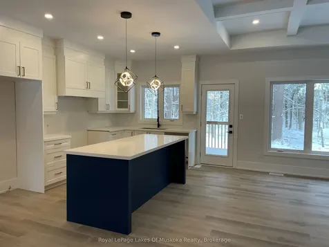 132 Brandon Avenue Severn ON L0K 1E0
