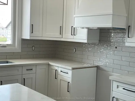 132 Brandon Avenue Severn ON L0K 1E0