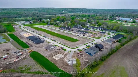 132 Brandon Avenue Severn ON L0K 1E0