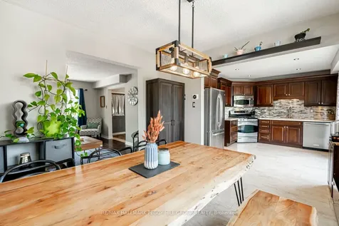 116 Leggott Avenue Barrie ON L4N 8W9