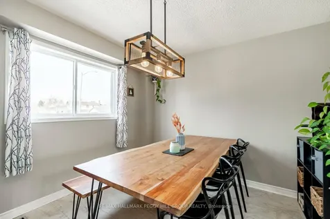 116 Leggott Avenue Barrie ON L4N 8W9