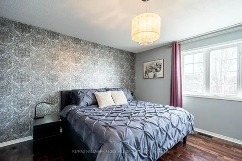 116 Leggott Avenue Barrie ON L4N 8W9