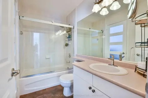 39 Player Drive Barrie ON L4M 6W5