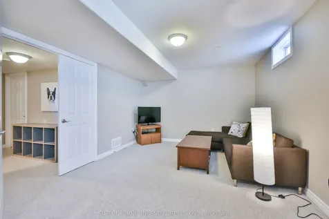 39 Player Drive Barrie ON L4M 6W5