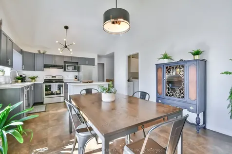 39 Player Drive Barrie ON L4M 6W5