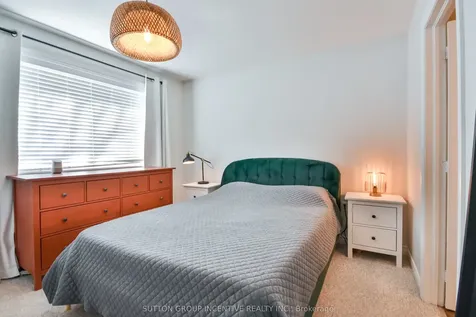 39 Player Drive Barrie ON L4M 6W5