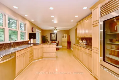 264 Salem Road Barrie ON L9J 0C6