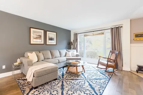 27 Garrett Crescent Barrie ON L4M 5K7