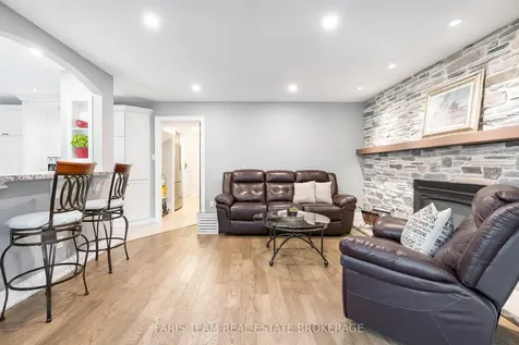 27 Garrett Crescent Barrie ON L4M 5K7