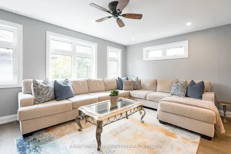 27 Garrett Crescent Barrie ON L4M 5K7