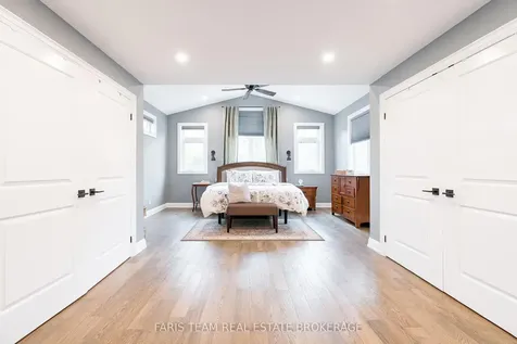 27 Garrett Crescent Barrie ON L4M 5K7