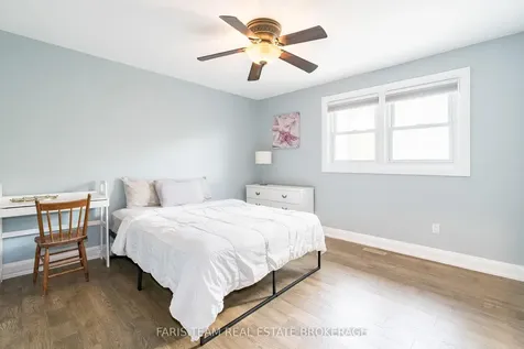 27 Garrett Crescent Barrie ON L4M 5K7