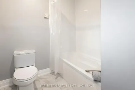 27 Garrett Crescent Barrie ON L4M 5K7