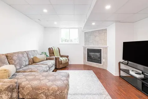 27 Garrett Crescent Barrie ON L4M 5K7