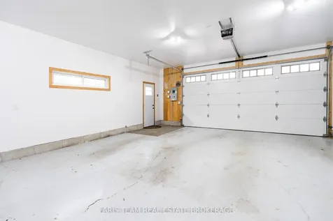 27 Garrett Crescent Barrie ON L4M 5K7