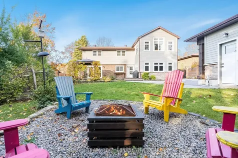 27 Garrett Crescent Barrie ON L4M 5K7