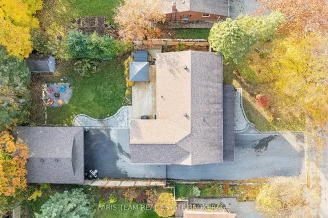 27 Garrett Crescent Barrie ON L4M 5K7