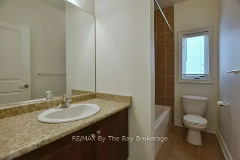 11 Savannah Crescent Wasaga Beach ON L9Z 0E7