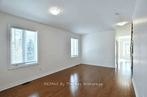11 Savannah Crescent Wasaga Beach ON L9Z 0E7
