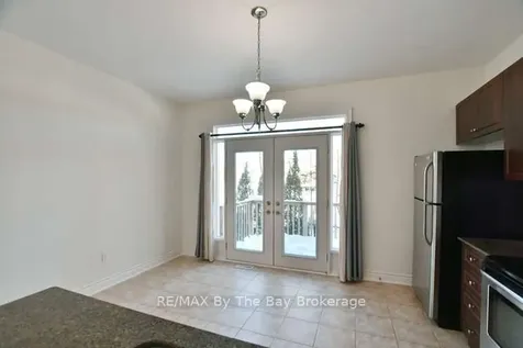 11 Savannah Crescent Wasaga Beach ON L9Z 0E7