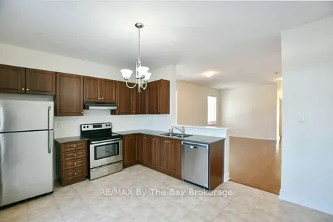11 Savannah Crescent Wasaga Beach ON L9Z 0E7