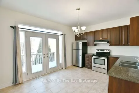 11 Savannah Crescent Wasaga Beach ON L9Z 0E7