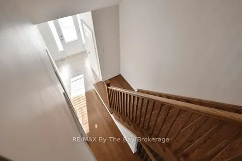 11 Savannah Crescent Wasaga Beach ON L9Z 0E7