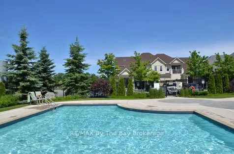 11 Savannah Crescent Wasaga Beach ON L9Z 0E7