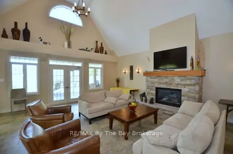 11 Savannah Crescent Wasaga Beach ON L9Z 0E7