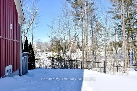 11 Savannah Crescent Wasaga Beach ON L9Z 0E7