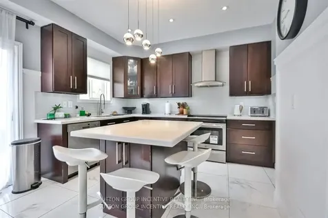 52 Elmbrook Drive Barrie ON L4N 0Z1