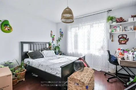 52 Elmbrook Drive Barrie ON L4N 0Z1
