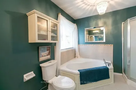 28 Hewitt Place Barrie ON L4M 7B3