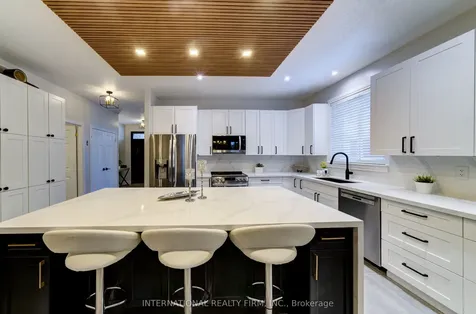 20 Prince William Way Barrie ON L4N 0Y9