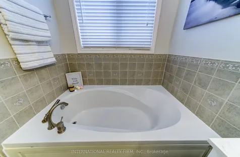 20 Prince William Way Barrie ON L4N 0Y9