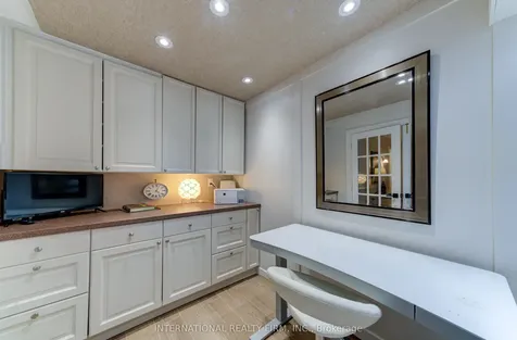 20 Prince William Way Barrie ON L4N 0Y9