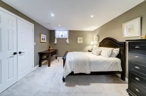 20 Prince William Way Barrie ON L4N 0Y9