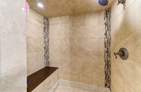 20 Prince William Way Barrie ON L4N 0Y9