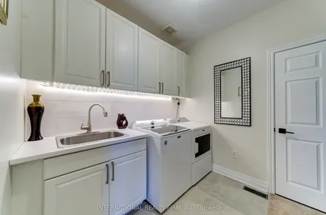 20 Prince William Way Barrie ON L4N 0Y9