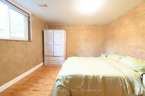4 Teskey Court Collingwood ON L9Y 4R9