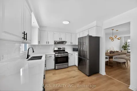 11 Barwick Drive Barrie ON L4N 6Z7