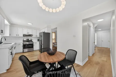 11 Barwick Drive Barrie ON L4N 6Z7