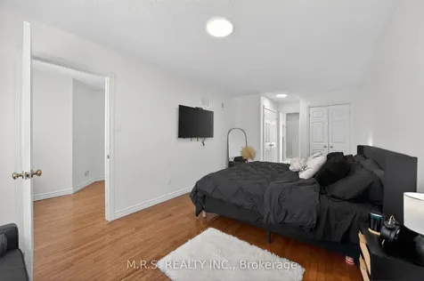 11 Barwick Drive Barrie ON L4N 6Z7