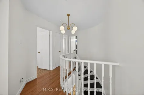 11 Barwick Drive Barrie ON L4N 6Z7