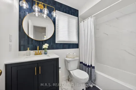 11 Barwick Drive Barrie ON L4N 6Z7