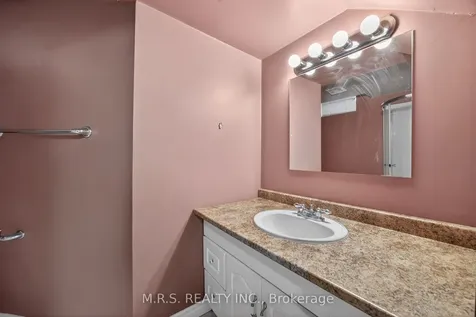 11 Barwick Drive Barrie ON L4N 6Z7