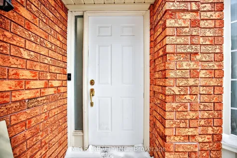 11 Barwick Drive Barrie ON L4N 6Z7