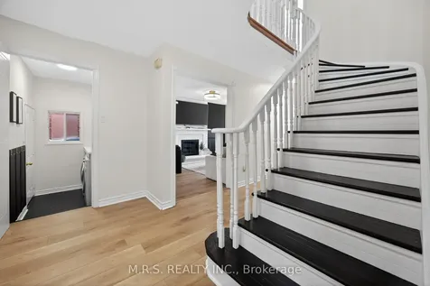 11 Barwick Drive Barrie ON L4N 6Z7