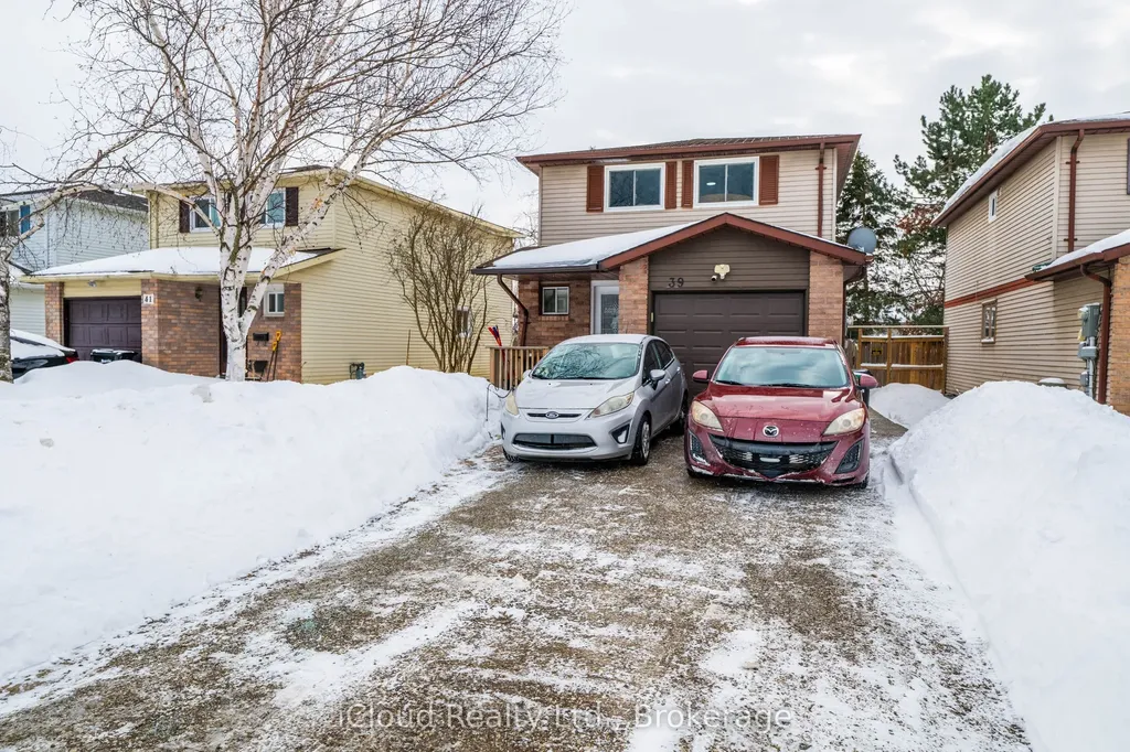 39 Corbett Drive Barrie ON L4M 5S9