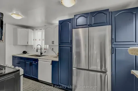 39 Corbett Drive Barrie ON L4M 5S9